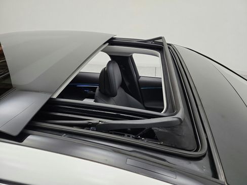 Certified 2024 Mercedes-Benz E 350 4MATIC Sedan image 17