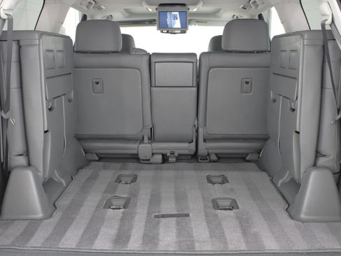 Used 2009 Lexus LX 570 4WD image 70