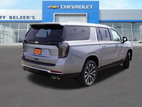 New 2026 Chevrolet Suburban High Country AWD/4WD image 3