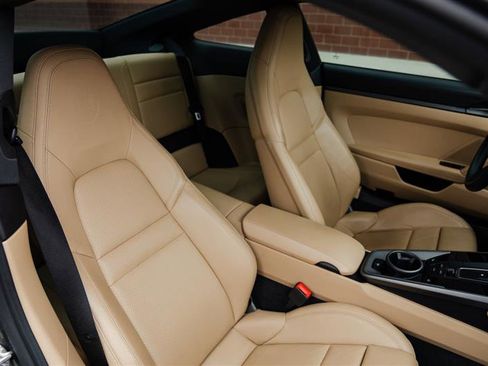 Used 2020 Porsche 911 Carrera RWD image 31