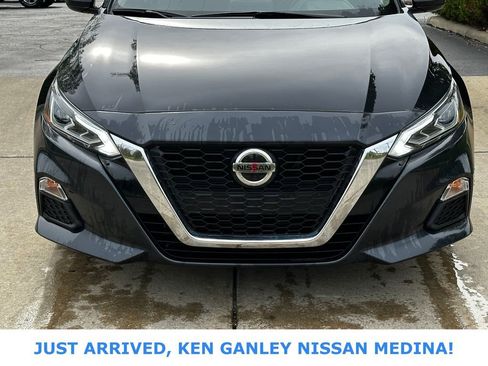 Certified 2021 Nissan Altima 2.5 SV AWD/4WD image 8