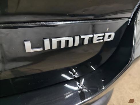 Used 2024 Jeep Grand Cherokee L Limited w/ Luxury Tech Group II image 9