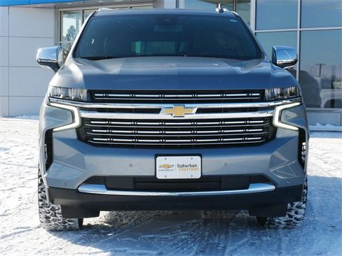 Used 2024 Chevrolet Suburban Premier image 2
