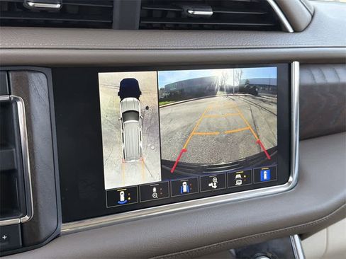 Used 2023 GMC Yukon XL Denali image 19