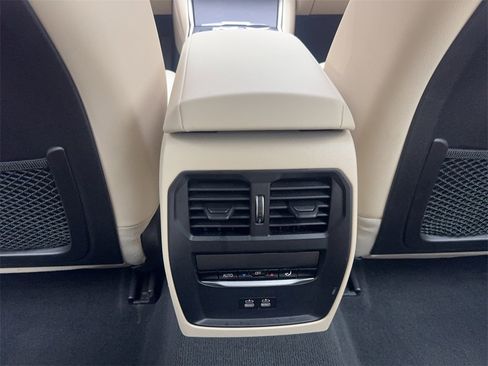 Used 2023 BMW 330i Sedan w/ Driving Assistance Package image 71