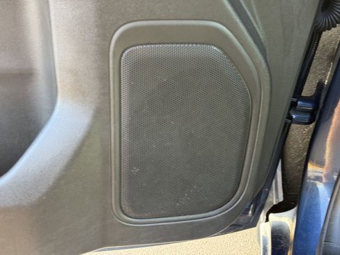 Used 2022 Chevrolet Silverado 1500 LT image 17