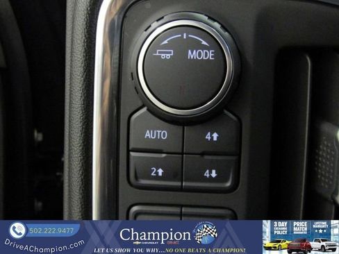 Used 2021 Chevrolet Silverado 1500 High Country image 32