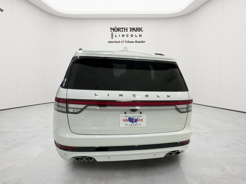 Used 2023 Lincoln Aviator Black Label w/ Jet Package AWD/4WD image 4