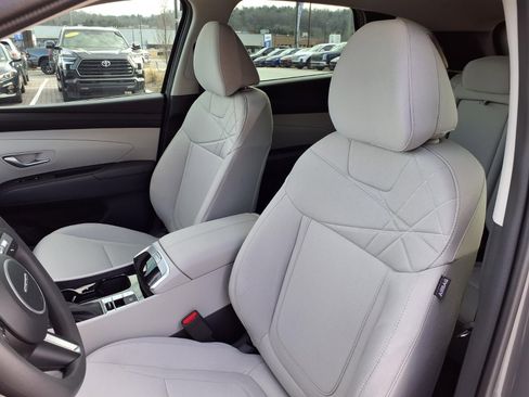 New 2026 Hyundai Tucson SE image 12