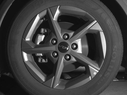 Used 2025 Kia K4 FWD image 12