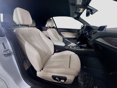 Used 2016 BMW M235i Convertible image 27