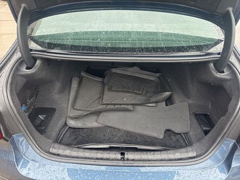 Used 2023 BMW 540i w/ Premium Package image 31