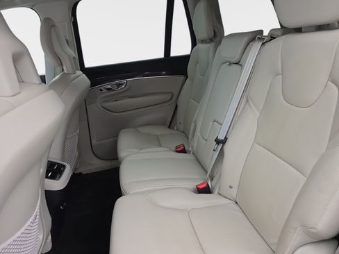 Used 2017 Volvo XC90 T6 Momentum w/ Vision Package AWD/4WD image 15