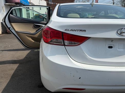 Used 2013 Hyundai Elantra GLS w/ Preferred Pkg image 46