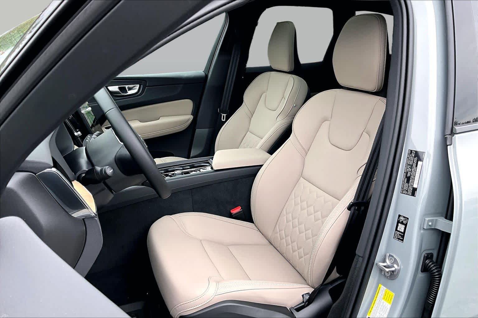 New 2026 Volvo XC60 B5 Plus w/ Protection Package Premier AWD/4WD image 13