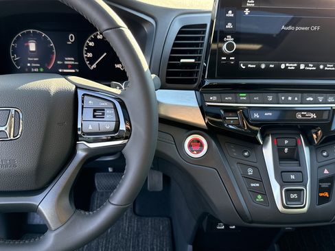 New 2026 Honda Odyssey EX-L image 18