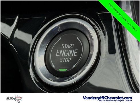 Certified 2025 Chevrolet Trax RS w/ Driver Confidence Package FWD image 17