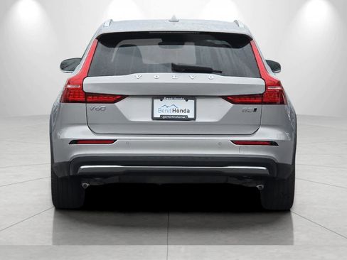 Used 2024 Volvo V60 B5 Cross Country Ultimate image 7