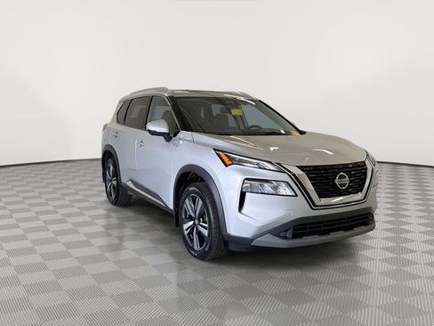 Used 2021 Nissan Rogue SL FWD image 13
