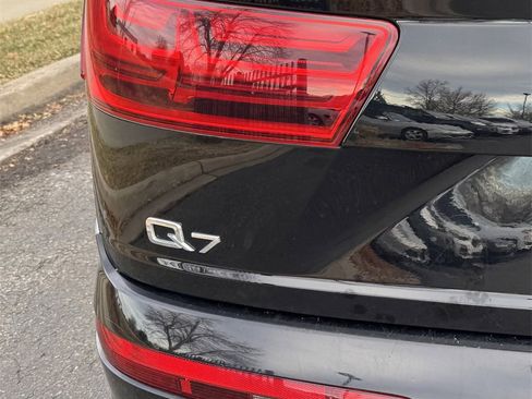Used 2017 Audi Q7 2.0T Premium Plus w/ Premium Plus Package image 7