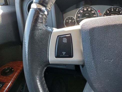 Used 2008 Jeep Commander Limited w/ Trailer Tow Group IV image 21