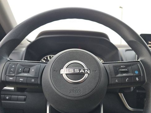 Certified 2023 Nissan Rogue SV image 31