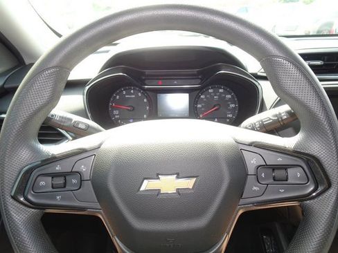 Used 2022 Chevrolet TrailBlazer LT w/ Driver Confidence Package FWD image 20
