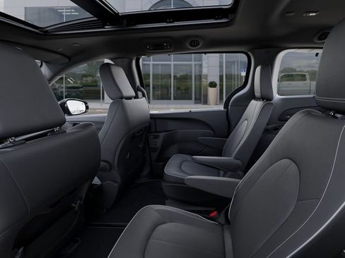 New 2026 Chrysler Pacifica Limited w/ Trailer Tow Group image 23