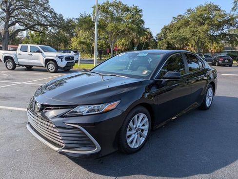 Used 2022 Toyota Camry LE FWD image 8