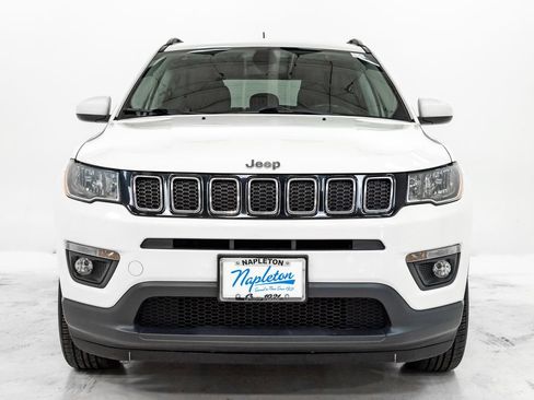 Used 2020 Jeep Compass Latitude w/ Cold Weather Group AWD/4WD image 4