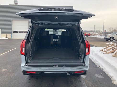 Used 2025 Ford Expedition Max Platinum w/ Stealth Performance Package image 11