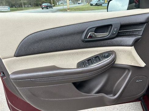 Used 2015 Chevrolet Malibu LT w/ Leather Package image 10