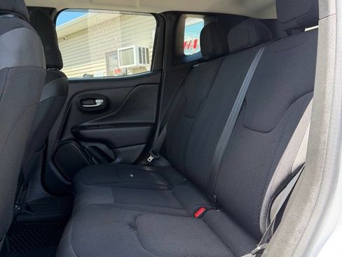 Used 2020 Jeep Renegade Altitude AWD/4WD image 11