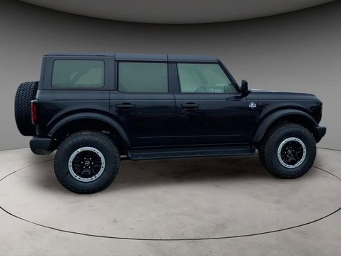 New 2026 Ford Bronco Outer Banks image 9