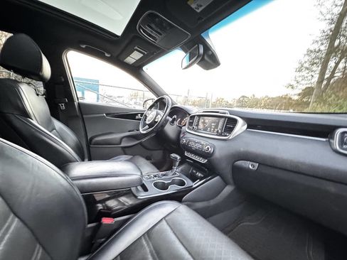 Used 2018 Kia Sorento SX image 15
