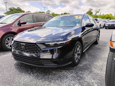 Used 2024 Honda Accord EX image 5