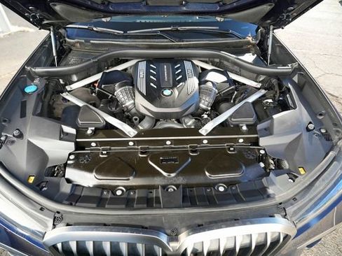 Used 2020 BMW X7 M50i w/ Dynamic Handling Package image 20