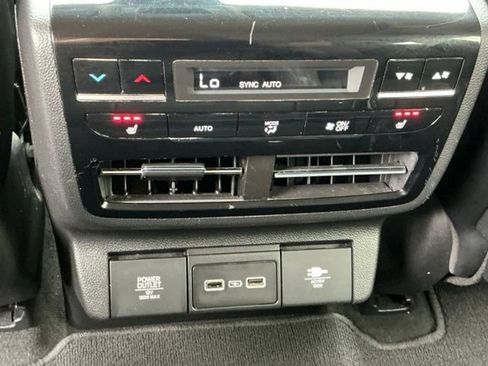 Used 2022 Acura MDX SH-AWD w/ Advance Package image 19