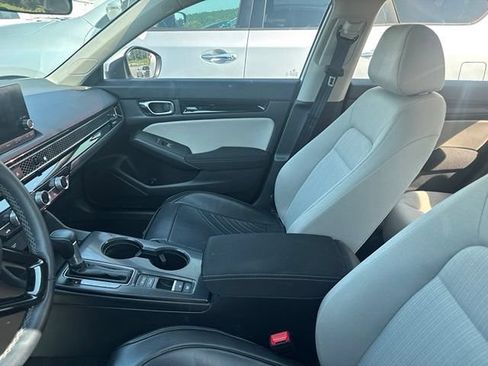 Used 2022 Honda Civic EX image 9