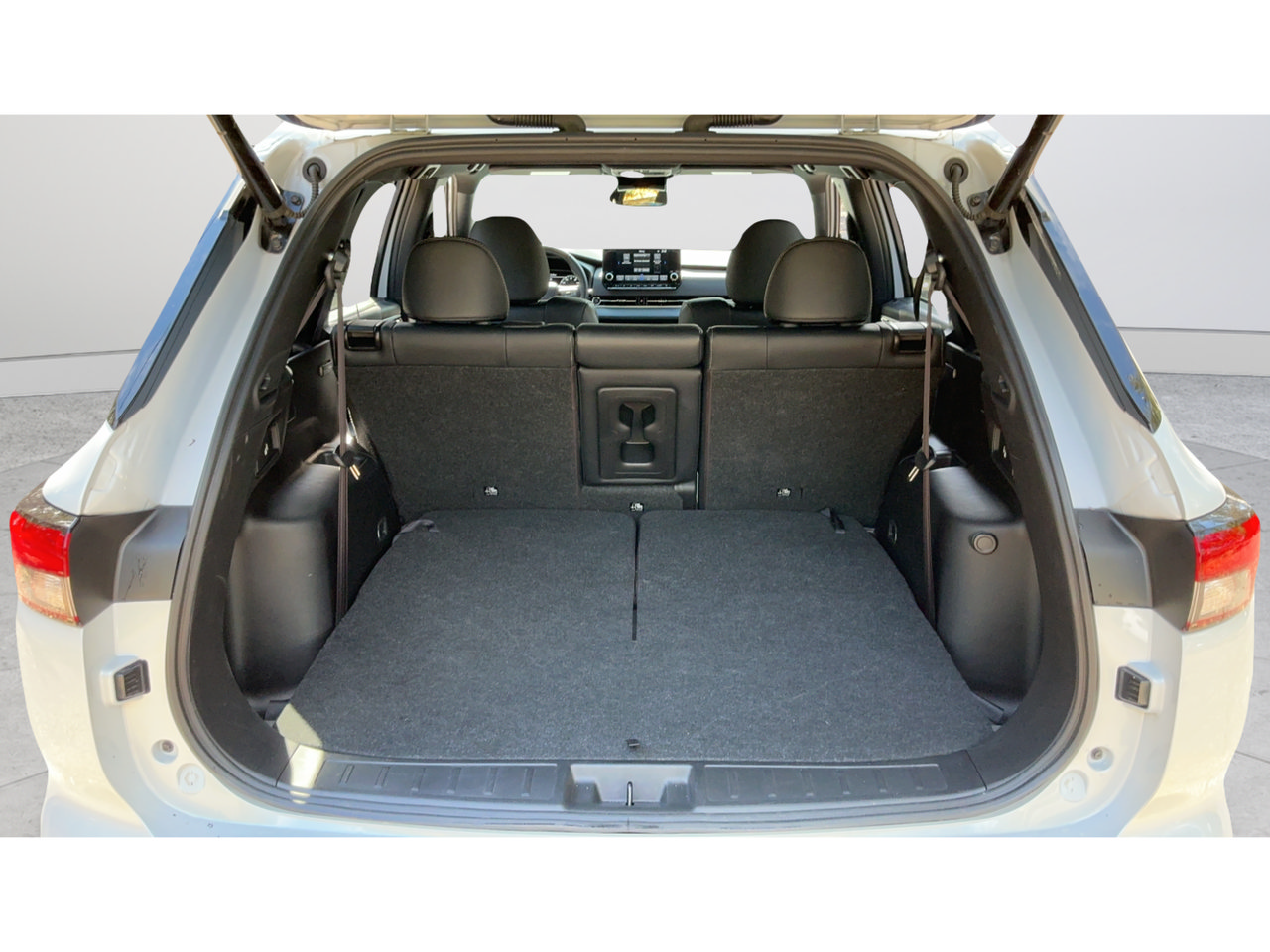 Used 2024 Mitsubishi Outlander SE Black Edition AWD/4WD image 22