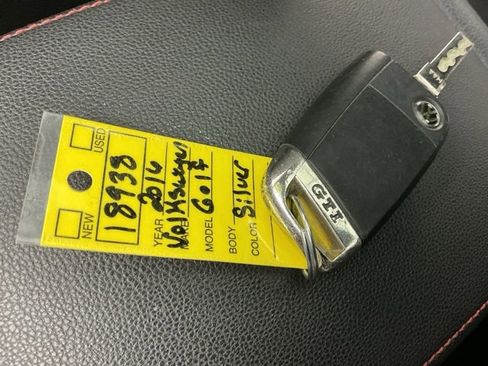 Used 2016 Volkswagen GTI SE w/ Lighting Package (SEL) image 32