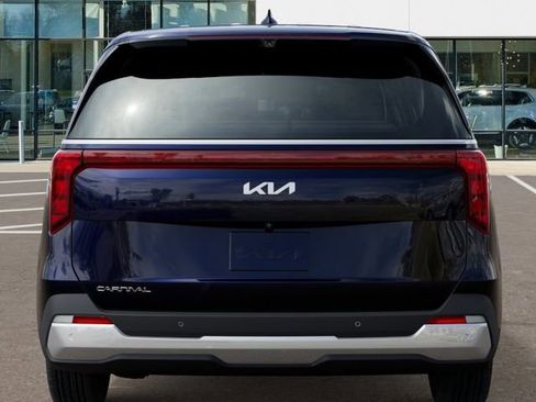 New 2026 Kia Carnival EX image 13