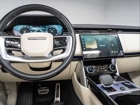 Used 2023 Land Rover Range Rover Long Wheelbase SE AWD/4WD image 20