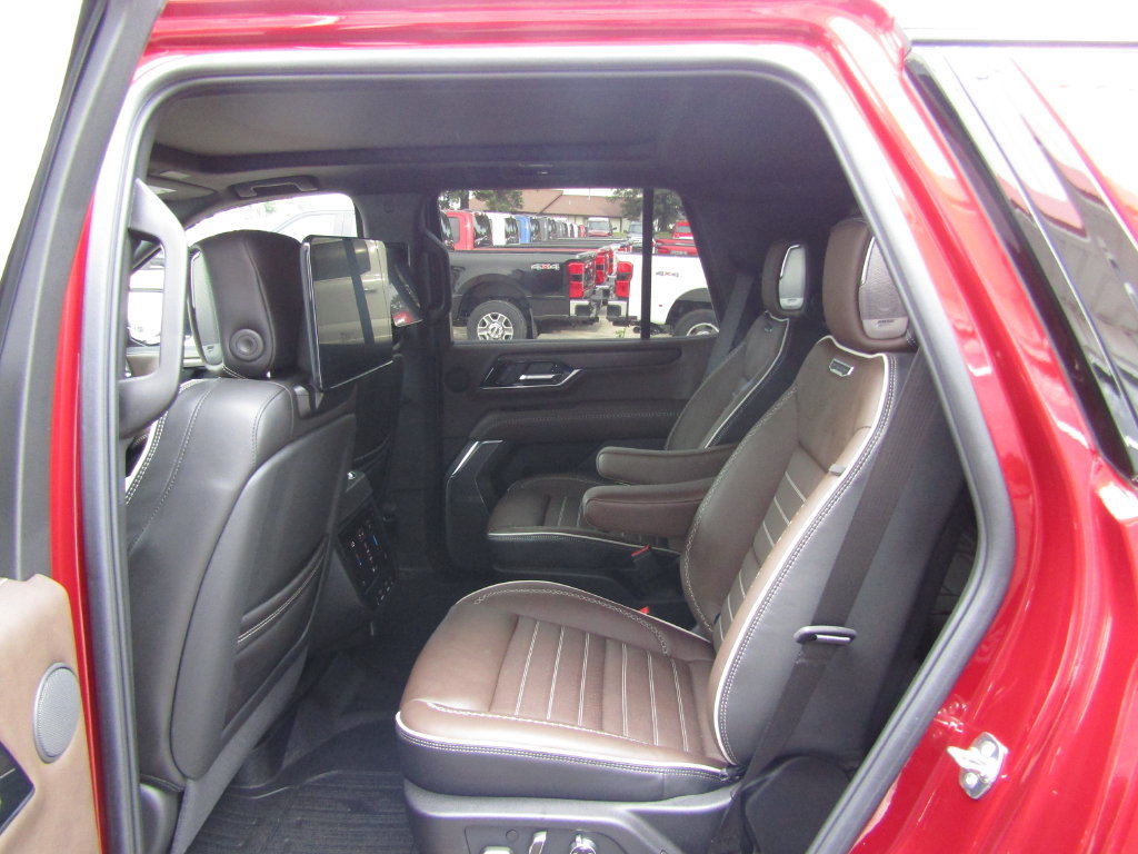 Used 2026 GMC Yukon Denali Ultimate AWD/4WD image 41