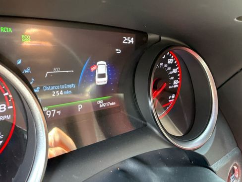 Used 2023 Toyota Camry XSE FWD image 8