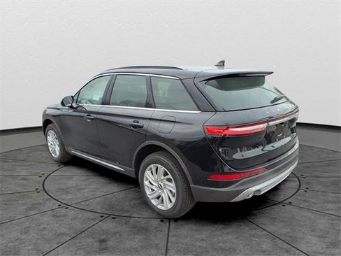 New 2026 Lincoln Corsair Premiere image 4