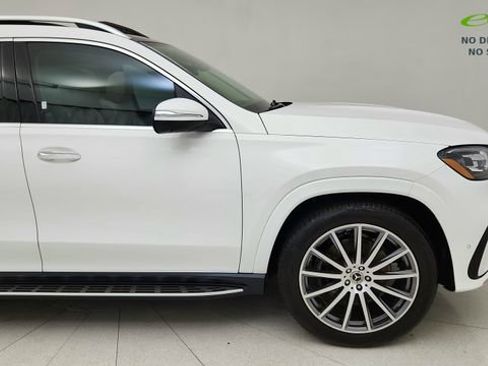 Used 2025 Mercedes-Benz GLS 450 4MATIC w/ AMG Line Exterior image 7