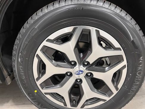 Used 2022 Subaru Forester Premium AWD/4WD image 21