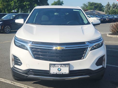 Used 2022 Chevrolet Equinox LT FWD image 2