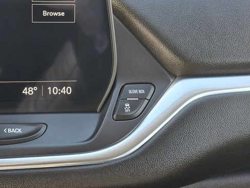 Used 2025 Chevrolet Blazer LT image 25